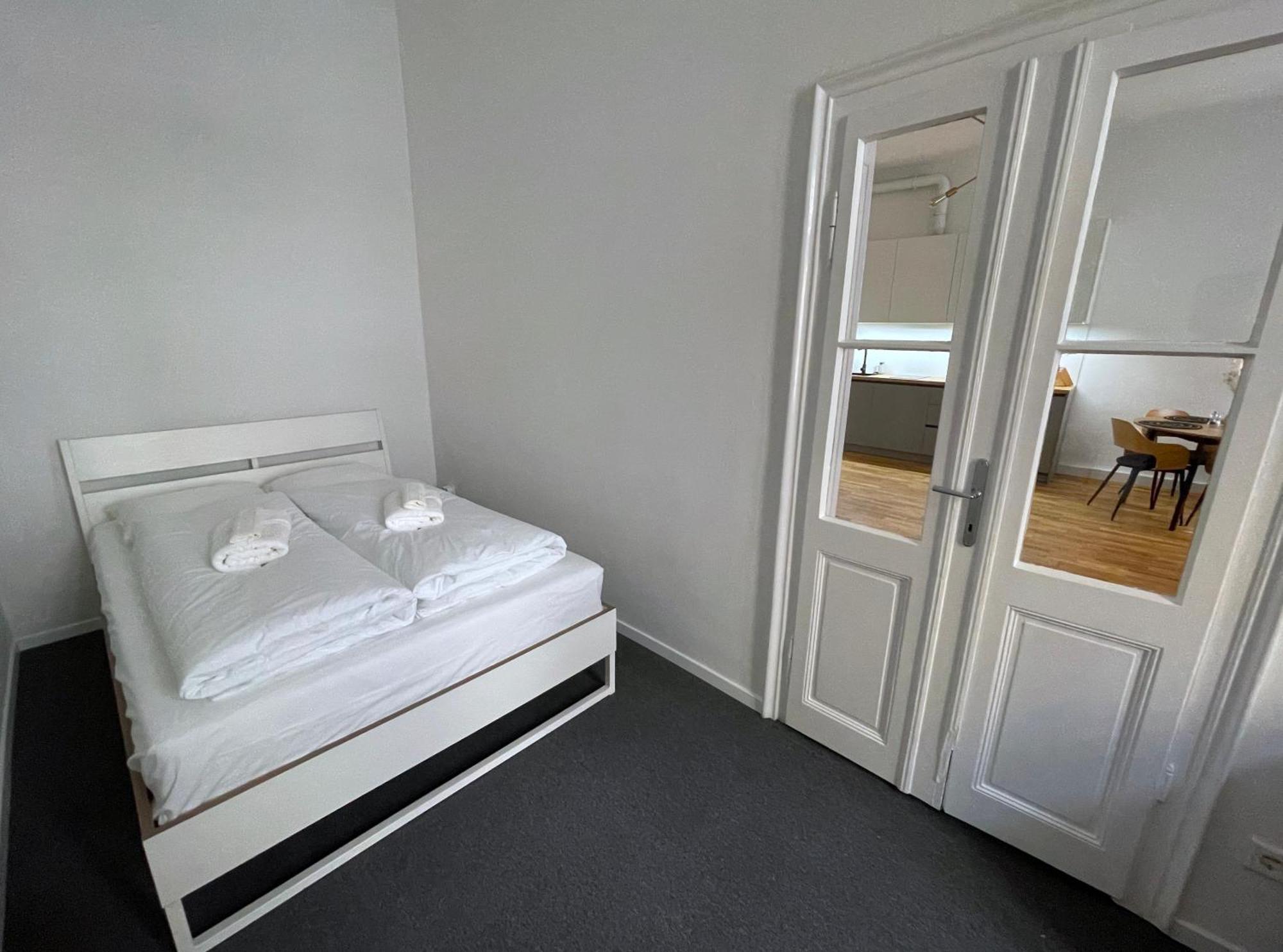 Authentic Apartment Near The City Centre Виена Екстериор снимка